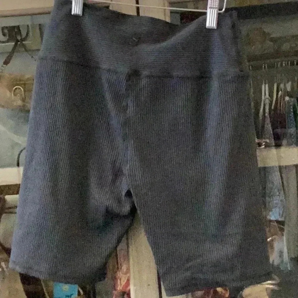 Cyclebar Ribbed Bike Shorts - Picture 5 of 6